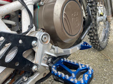 Load image into Gallery viewer, Vanasche Brake Pedal Pads