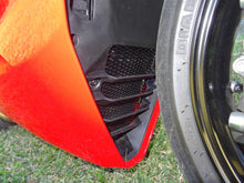 Load image into Gallery viewer, Ducati SuperSport / S 17-23 Radiator Guard & Oil Cooler Set