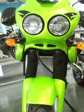 Load image into Gallery viewer, Triumph Tiger 955i 2000-2006 Radiator & Oil Guard