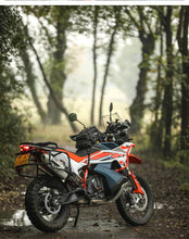 Load image into Gallery viewer, RhinoWalk 9L Motorcycle Tank Bag – Hydration Bladder, Waterproof Gear