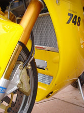 Load image into Gallery viewer, Ducati 748 / 916 / 996 All Years (does not fit R Models) - Radiator &amp; Oil Guard Set