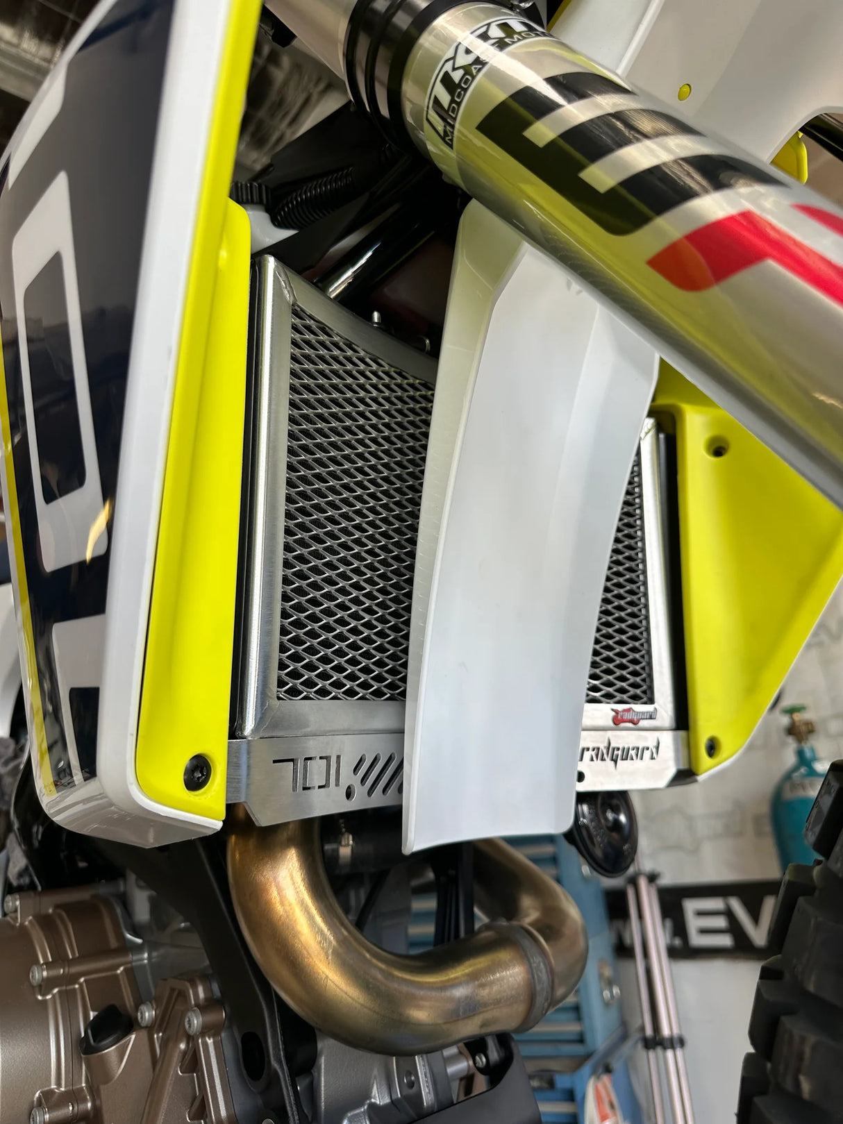 Husqvarna 701 Enduro / SM 2026-2027 Rad Guard