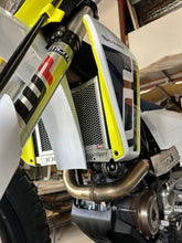 Load image into Gallery viewer, Husqvarna 701 Enduro / SM 2026-2027 Rad Guard