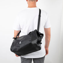 Load image into Gallery viewer, OSAH 15L Messenger Duffel Bag Black