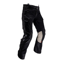 Load image into Gallery viewer, Leatt 5.5 ADV FlowTour Pant (Short) - Stealth