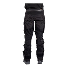 Load image into Gallery viewer, Leatt 5.5 ADV FlowTour Pant (Short) - Stealth