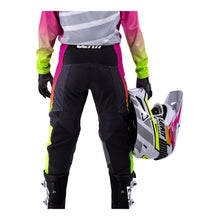 Load image into Gallery viewer, Leatt 2026 3.5 Junior Ride Kit - Retro Pink