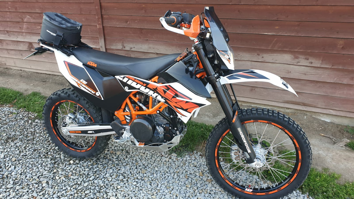 Carbon Fiber Engine Covers for 19-25 KTM 690 / Husqvarna 701 and GAS GAS ES700 SM700